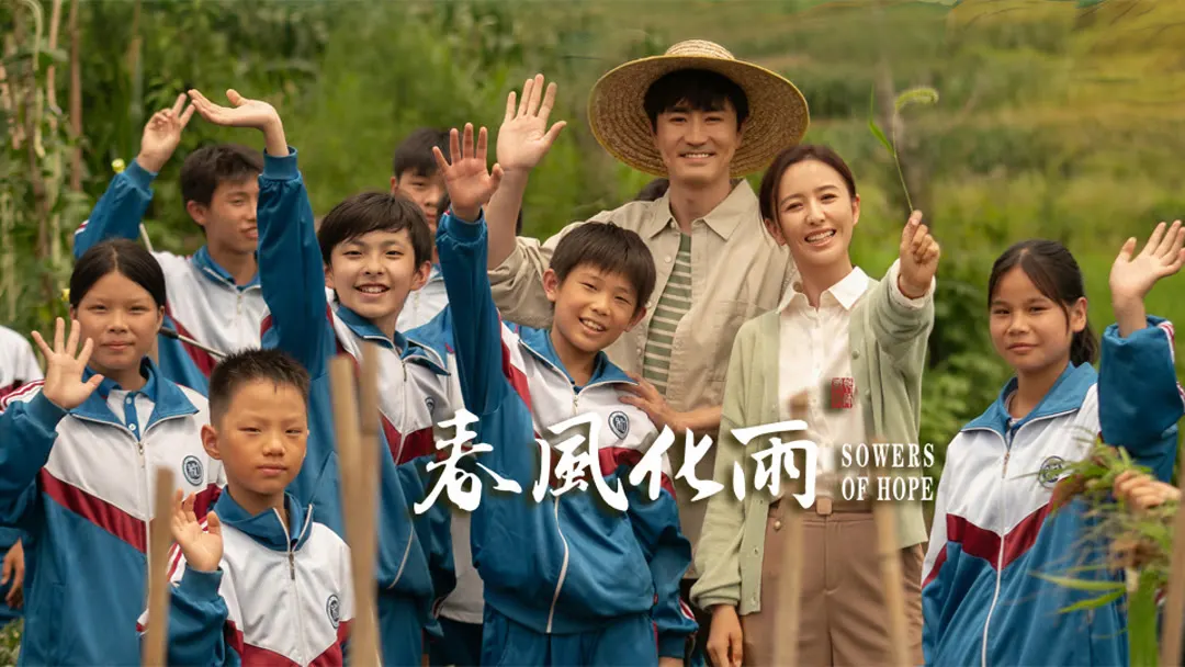 清纯甜美萌妹子骑假坐屌剧照3